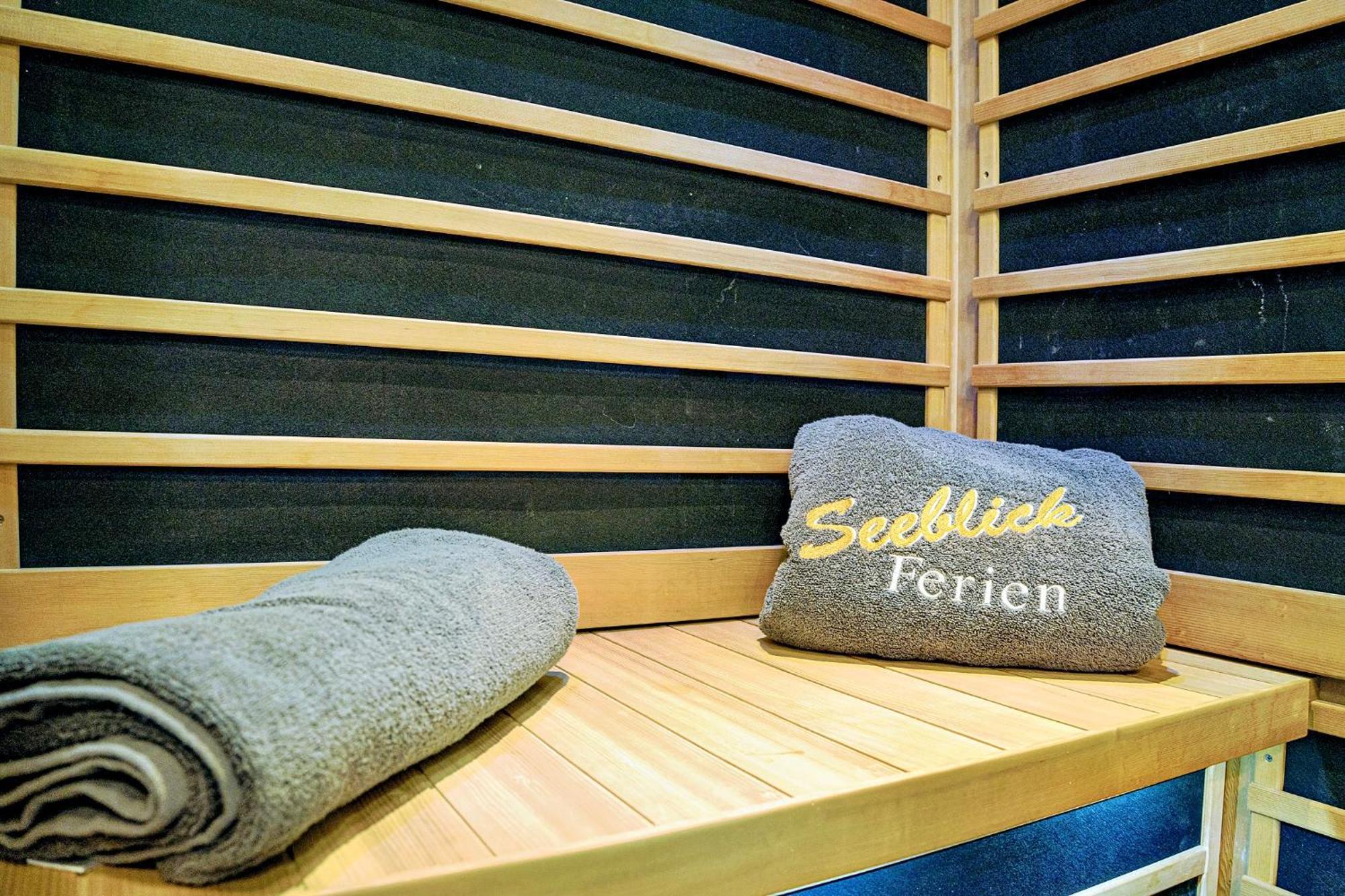 Ferienhaus Lieblingsplatz By Seeblick Ferien Oro, Direkte Wasserlage,Sauna,Kamin Olpenitz Exterior foto